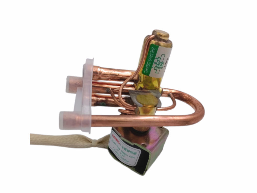 Čtyřcestný ventil klimatizace reverzní 40215 DHF-5 R407C