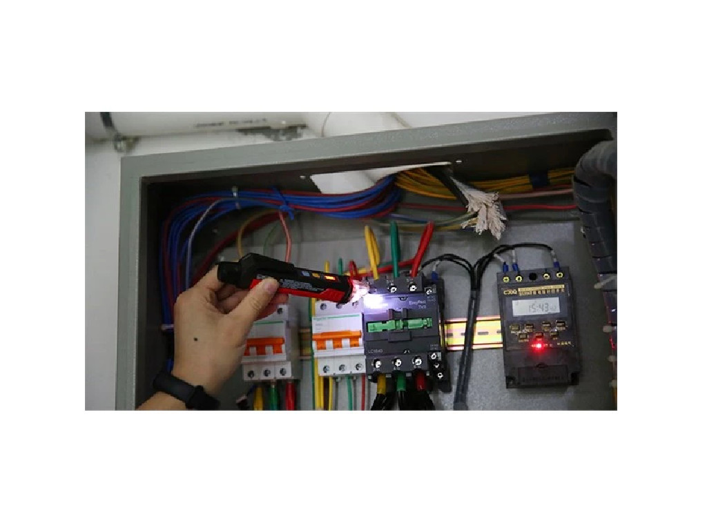 Detektor napětí UNI-T UT12M-EU