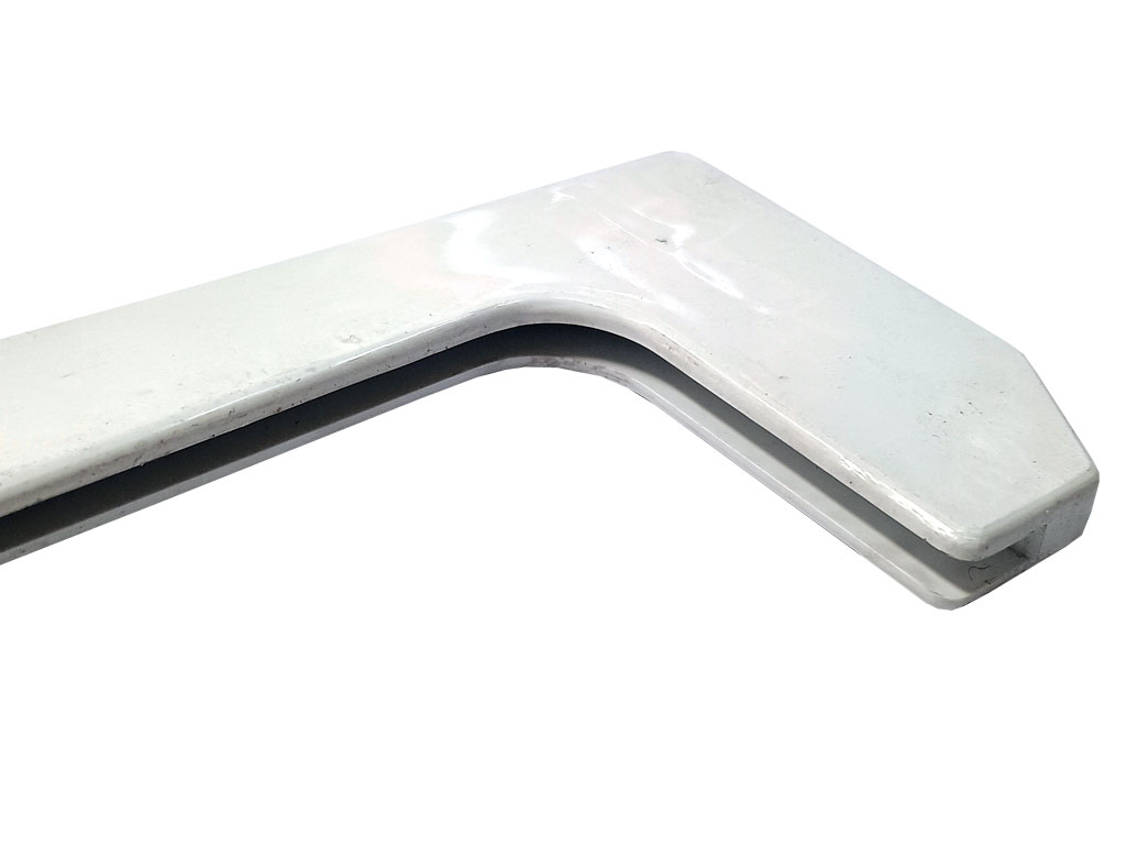 Přední hrana skleněné police lednice 4812260100 BEKO / GRUNDIG / ARCELIK, originál