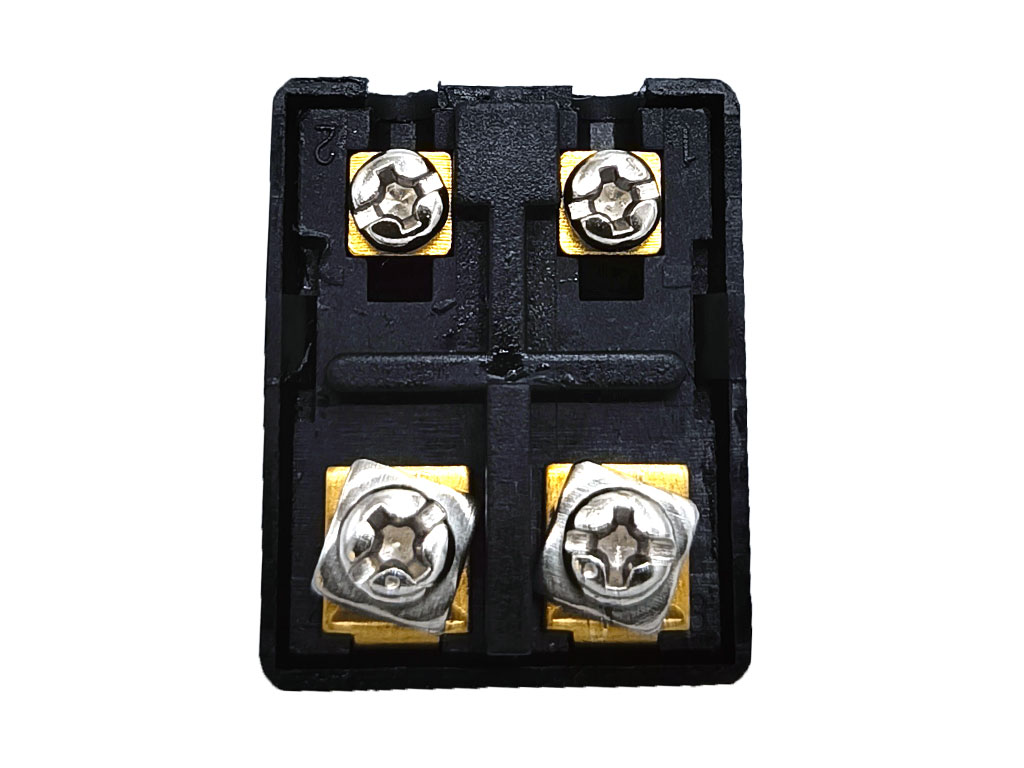 Síťový vypínač elektrického nářadí FA7-6/2-A1, FQ7-4/2 Black & Decker