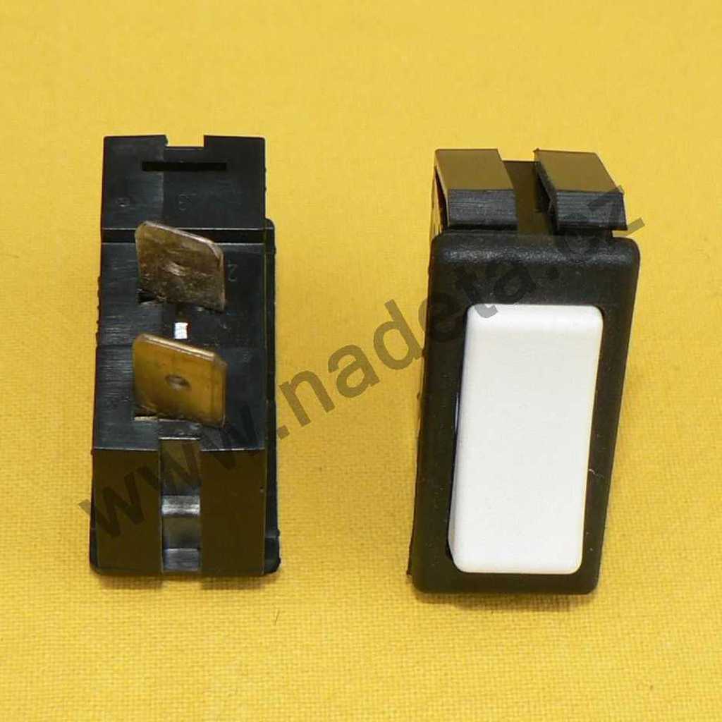 Spínač kolébkový vestavný 16A