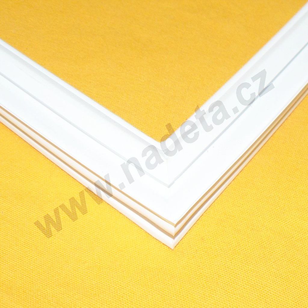 Těsnění magnetické 320x380mm, lednic, pultů, zásuvek chladících stolů, šroubovací profil