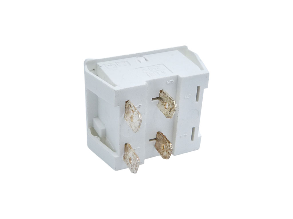 Vypínač celoplošný 6 A, bez potisku, Desko